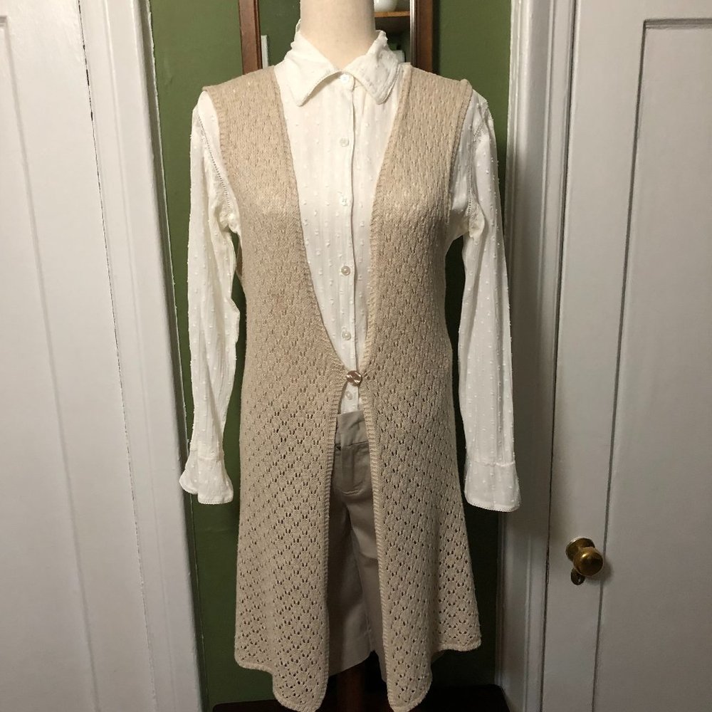 long oatmeal color vest size medium GAP